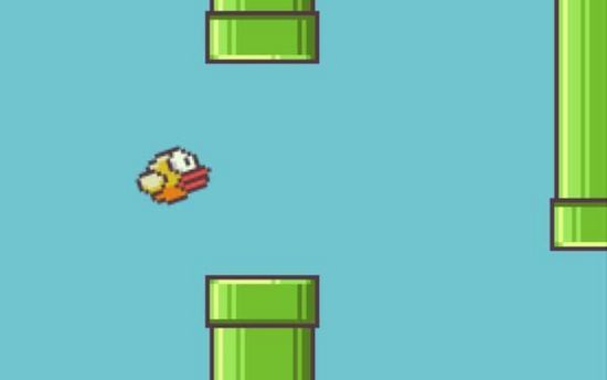 Flappy Bird成免费榜首位 开发者或将游戏下架