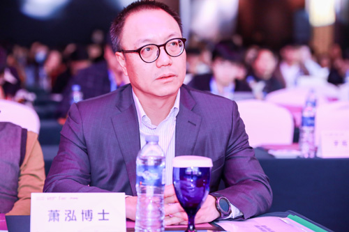 移动游戏企业家联盟（MGEA）名誉主席、完美世界股份有限公司首席执行官 萧泓博士