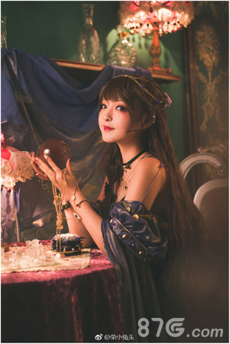 Coser-荣小兔头