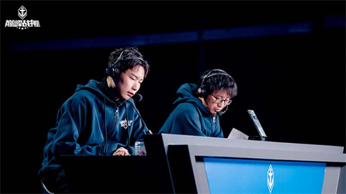 11月22日巅峰战舰秋季赛开战！全新2.0版本首秀，见证八强荣誉角逐