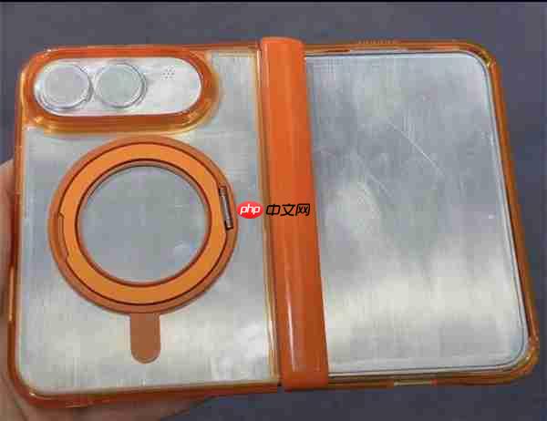 外观无悬念了！首款iPhone Fold保护壳模具偷跑